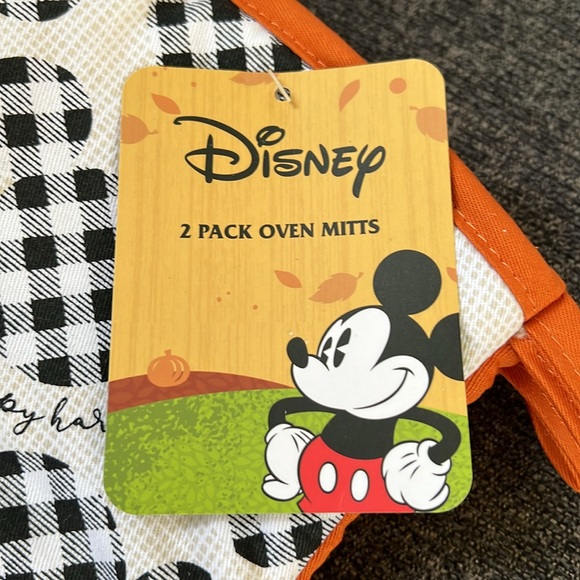 Disney 2 PCs Pack Oven Mitts Mickey Mouse Happy Harvest - Picture 3 of 5